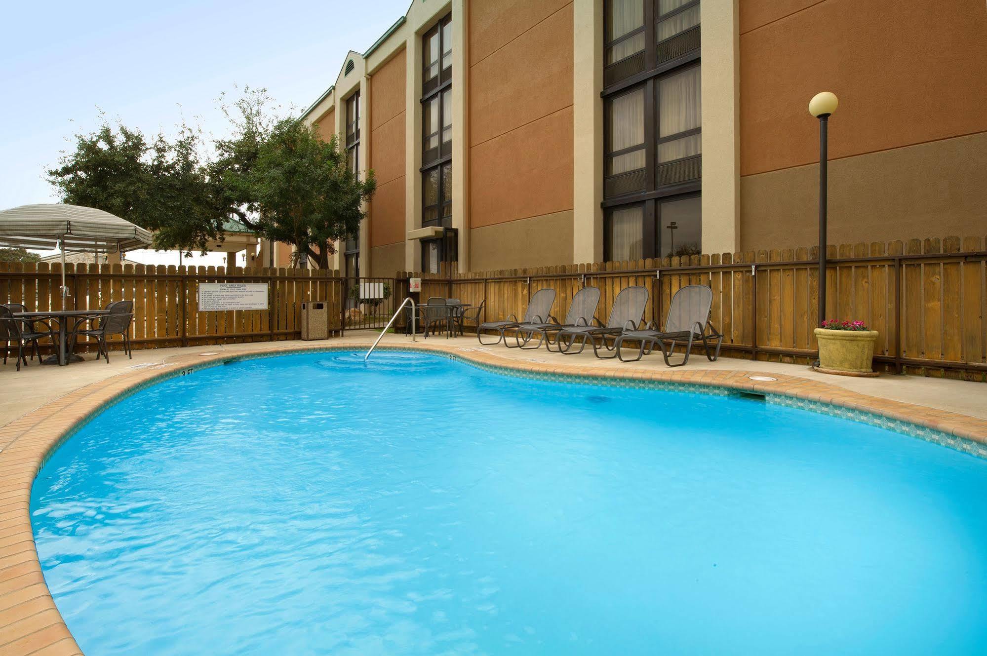 Pear Tree Inn San Antonio Northwest Medical Center Eksteriør billede